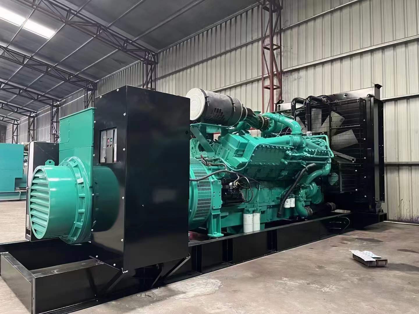 崇仁如何降低 800kW 柴油发电机输出电流的波动？