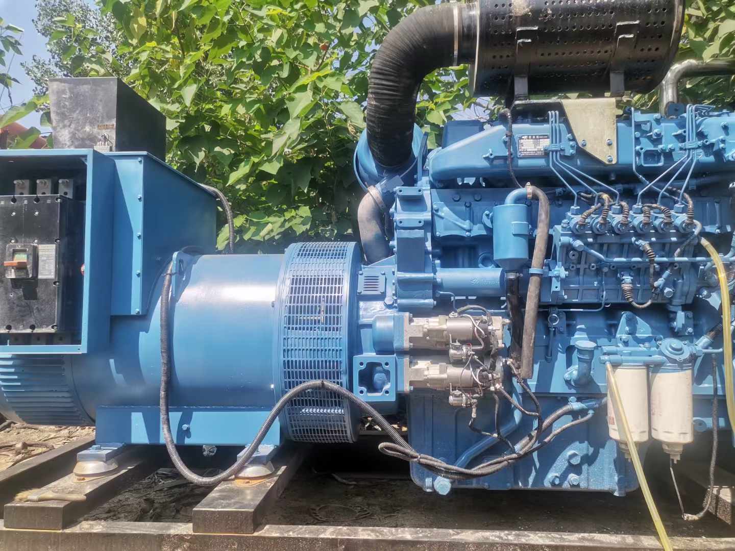 崇仁详细说明降低 800kW 柴油发电机输出电流波动的方法